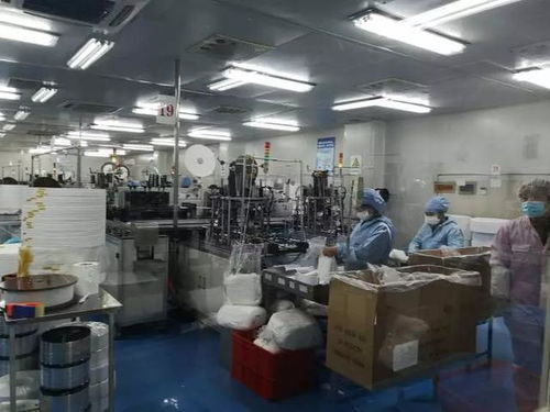 申晨间 总要做点什么 不眠12小时,这些上海人做了一晚上口罩厂 临时工